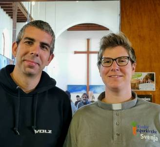 Ausbildungsleiter Torsten Reitermann der Fa. VOLZ E.K.T. und KinderVesperkirchen-Leiterin Svenja Hauseur